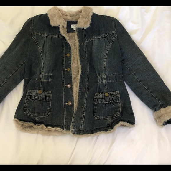 ✨REALLY CUTE BROWN SOFT FUZZY JEAN JACKET✨ - Picture 2 of 2